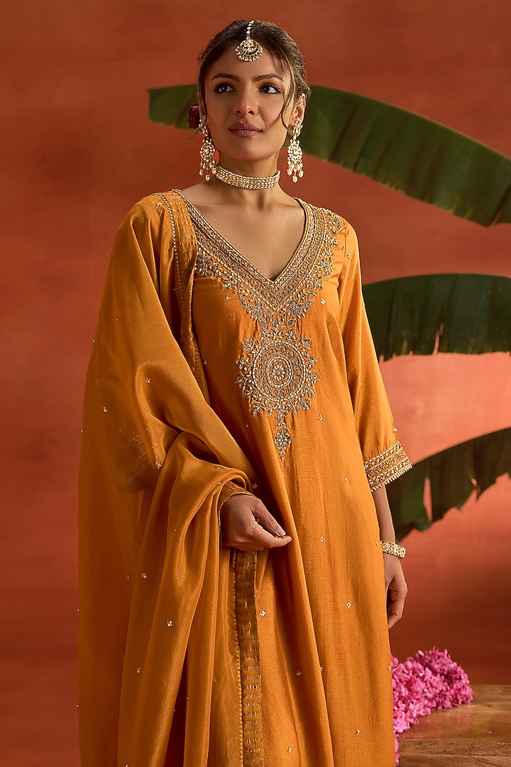 Honey Mustard Silk Dabka & Zari Embroidered Kurta Set by Kritika Dawar at Pernia's Pop Up Shop