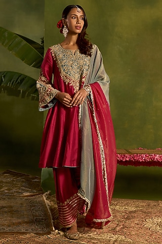 Magenta Silk Dori Embroidered Kurta Set by Kritika Dawar