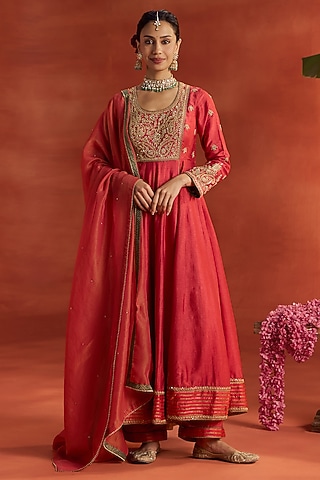 Shop Mughal Dresses for Women Online from India's Luxury Designers 2026