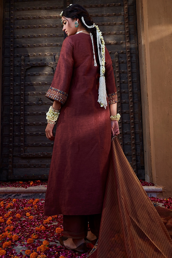 Rose Brown Linen Silk Embroidered Kurta Set by Kritika Dawar at Pernia's Pop Up Shop