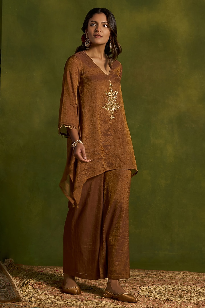 Brown Tissue Chanderi Hand Embroidered Kurta Set by Kritika Dawar at Pernia's Pop Up Shop