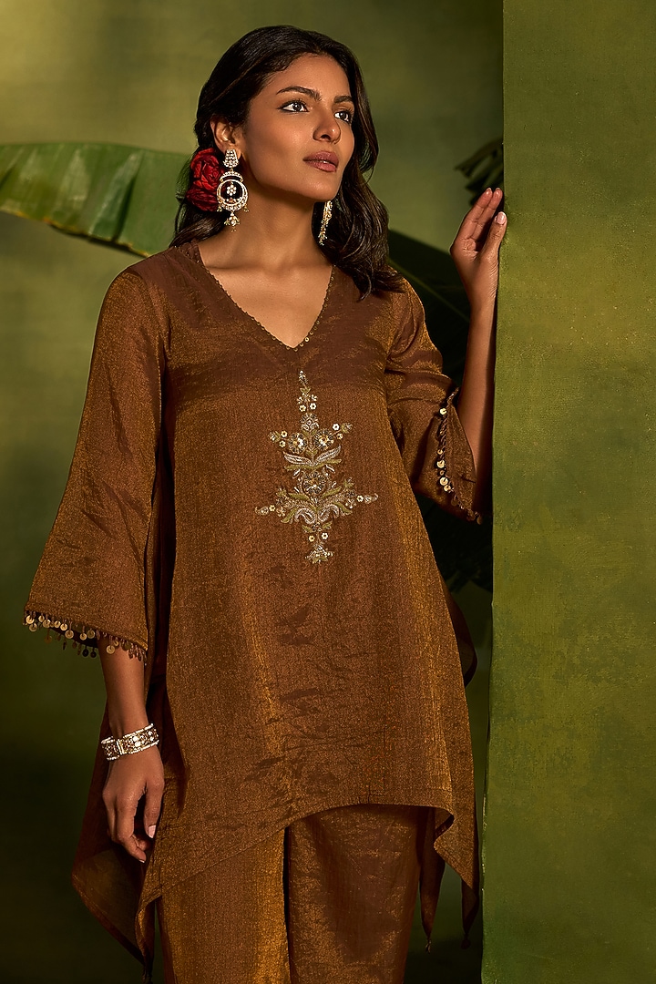 Brown Tissue Chanderi Hand Embroidered Kurta Set by Kritika Dawar at Pernia's Pop Up Shop