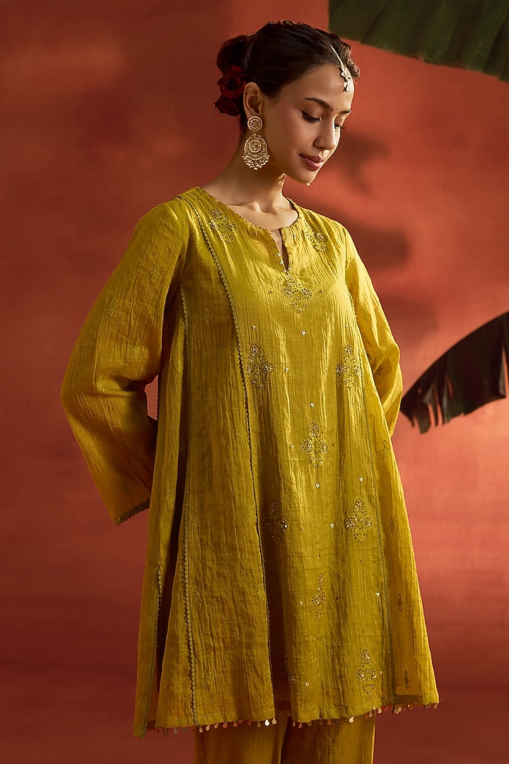 Green Tissue Chanderi Floral Embroidered Co-Ord Set by Kritika Dawar at Pernia's Pop Up Shop