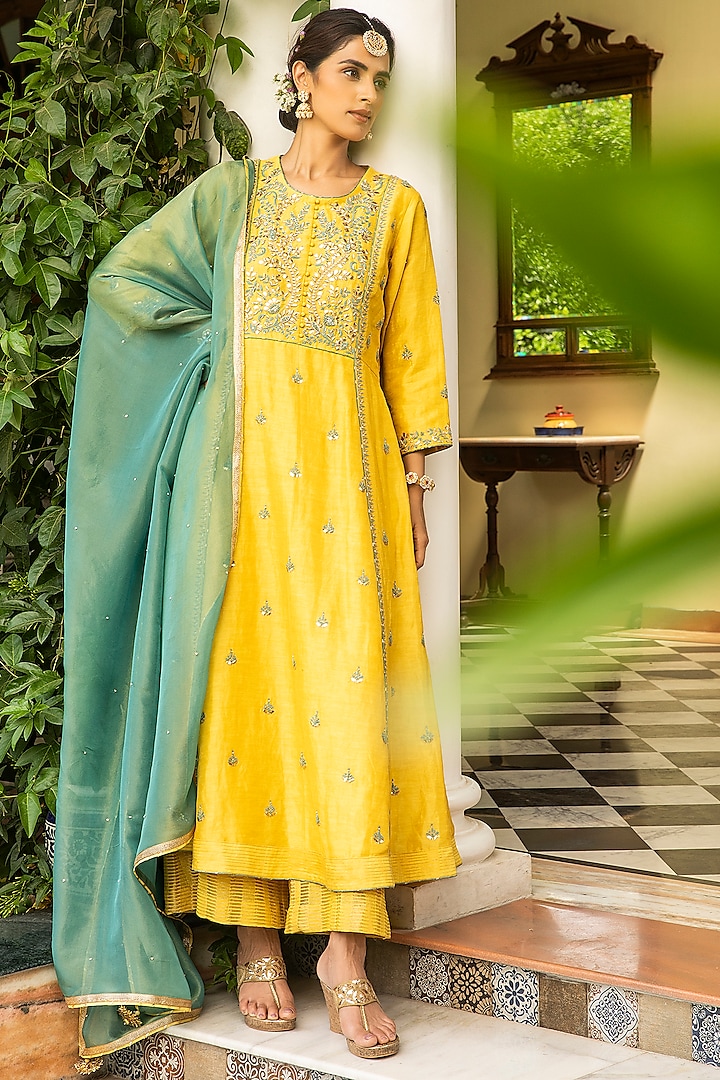 Yellow Linen Silk Kurta Set by Kritika Dawar