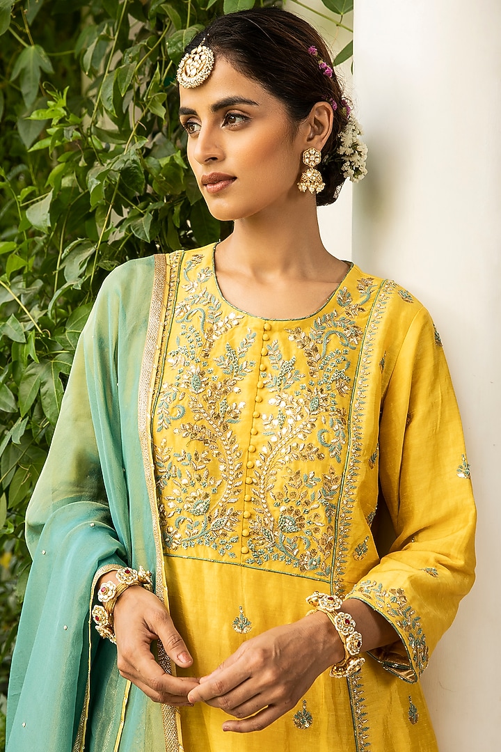 Yellow Linen Silk Kurta Set by Kritika Dawar at Pernia's Pop Up Shop