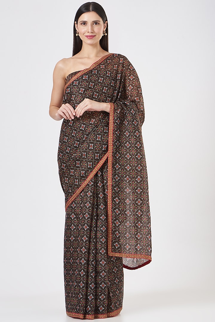 Brown Ikat Printed Wedding Saree Set by Kritika Dawar at Pernia's Pop Up Shop