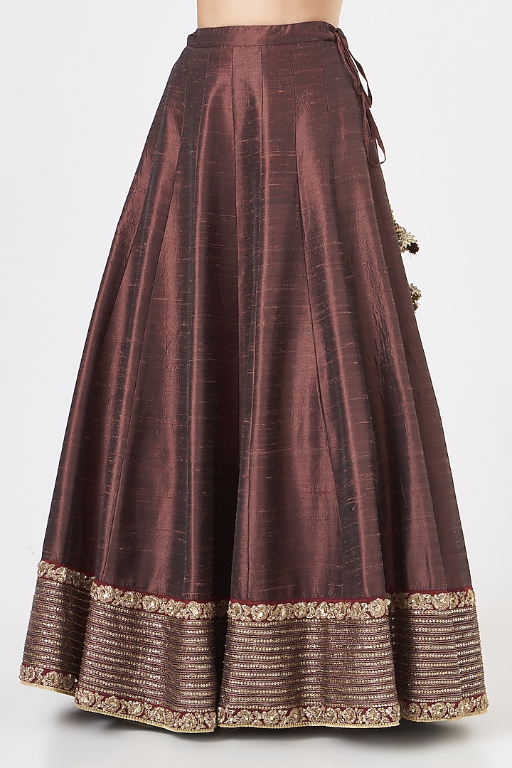 Brown Embroidered Wedding Lehenga Set by Kritika Dawar at Pernia's Pop Up Shop