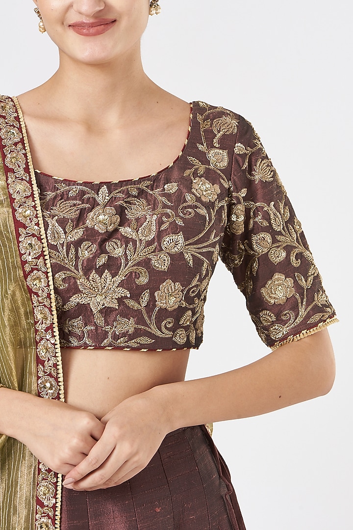 Brown Embroidered Wedding Lehenga Set by Kritika Dawar at Pernia's Pop Up Shop