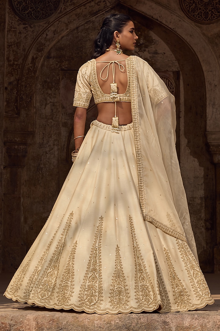 Ivory Silk Hand Embroidered Bridal Lehenga Set by Kritika Dawar at Pernia's Pop Up Shop