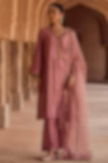 Blush Pink Silk Chanderi Hand Embroidered Kurta Set by Kritika Dawar at Pernia's Pop Up Shop