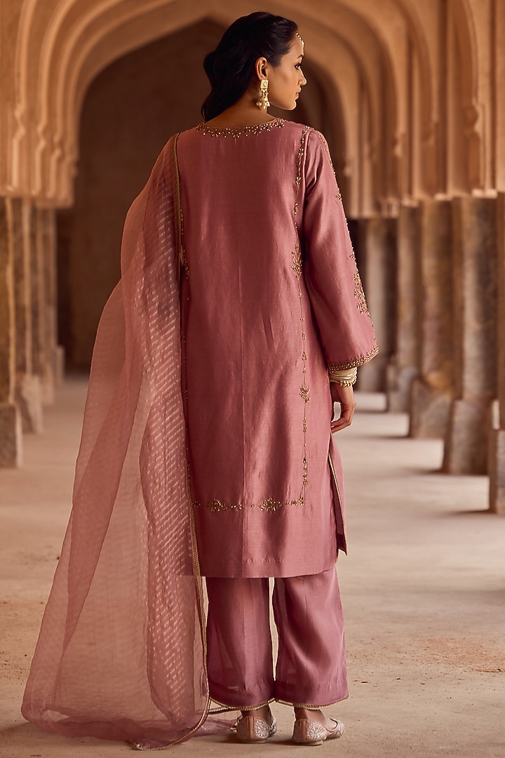 Blush Pink Silk Chanderi Hand Embroidered Kurta Set by Kritika Dawar at Pernia's Pop Up Shop