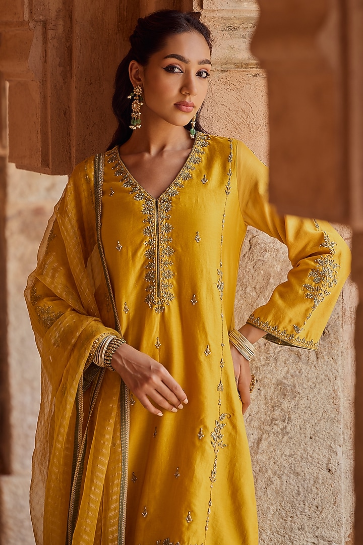 Mustard Yellow Silk Chanderi Hand Embroidered Kurta Set by Kritika Dawar at Pernia's Pop Up Shop