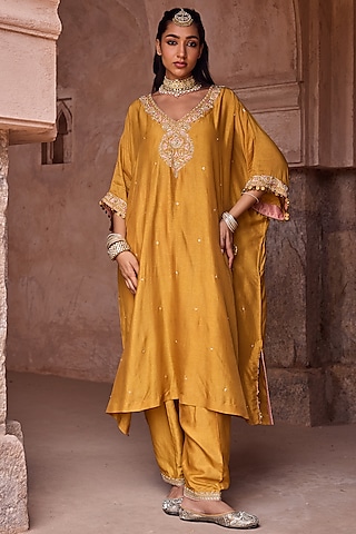 Yellow Silk Aari Hand Embroidered Kaftan Set by Kritika Dawar