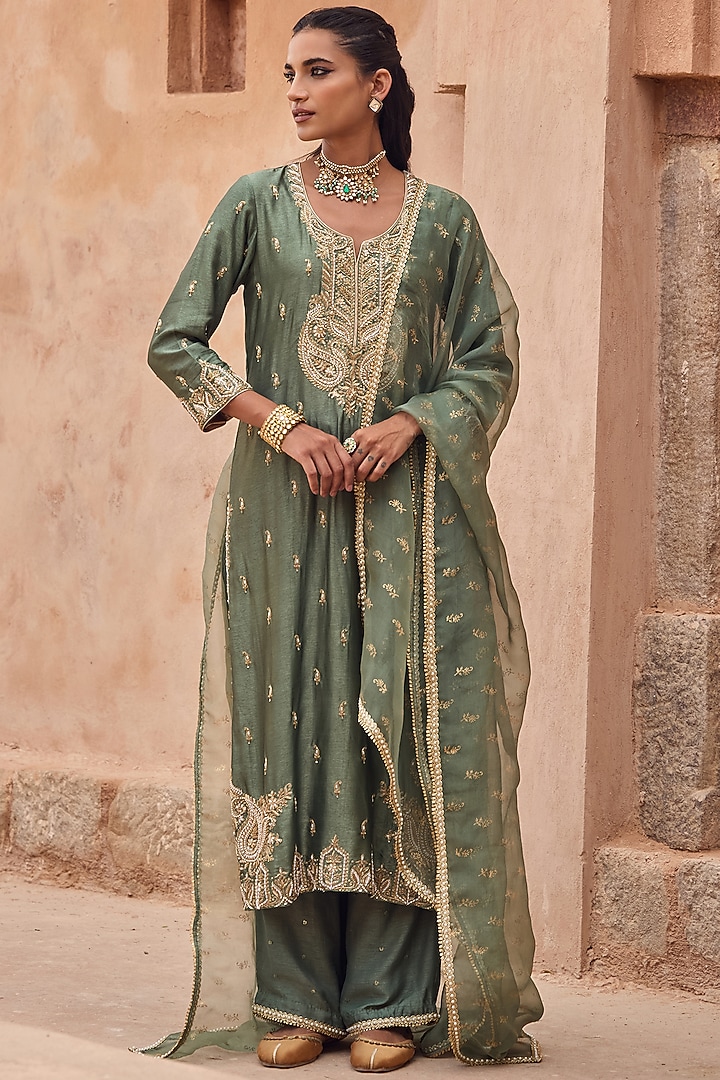 Green Silk Pearl Embroidered Kurta Set by Kritika Dawar at Pernia's Pop Up Shop