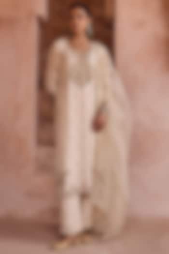 Ivory Silk Pearl Embroidered Kurta Set by Kritika Dawar at Pernia's Pop Up Shop