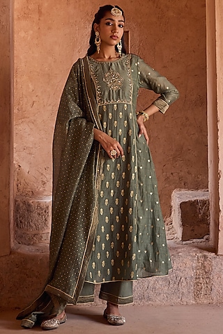 Green Banarasi Silk Chanderi Dabka Embroidered Kurta Set by Kritika Dawar