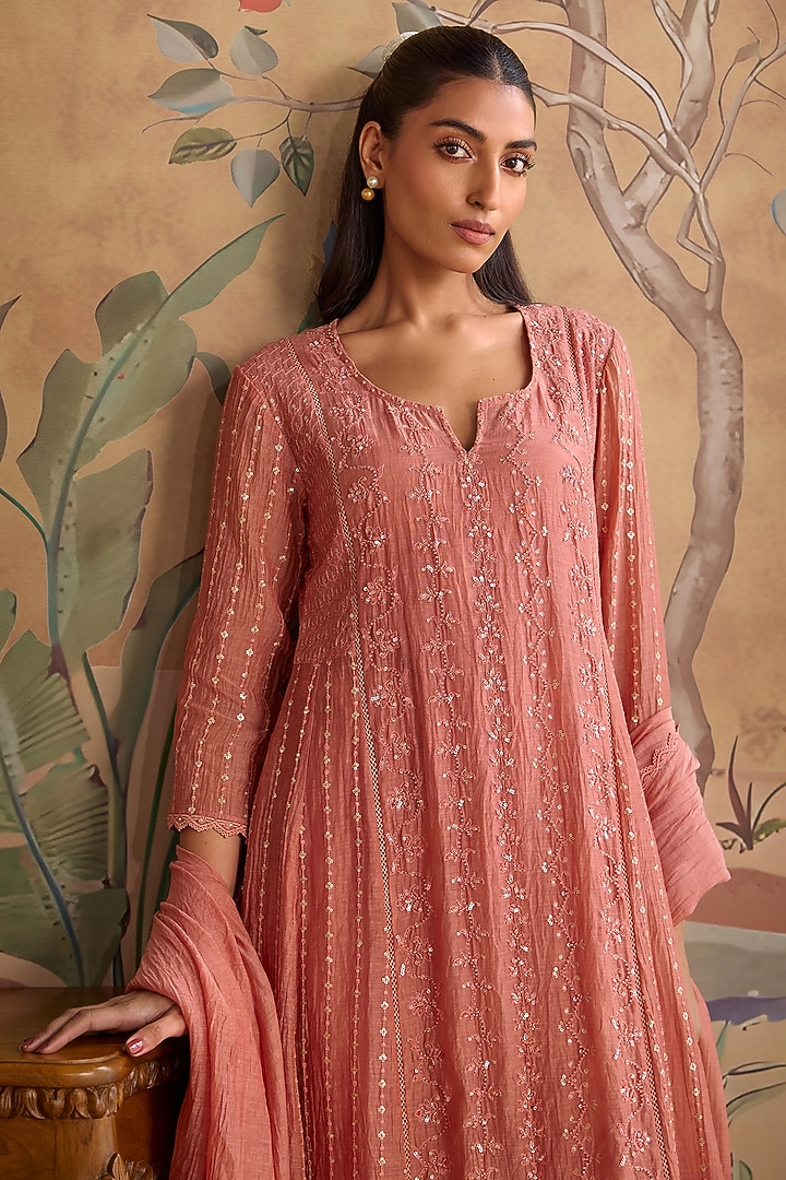 Blush Pink Chanderi Thread Embroidered A-Line Kurta Set by Kritika Dawar at Pernia's Pop Up Shop