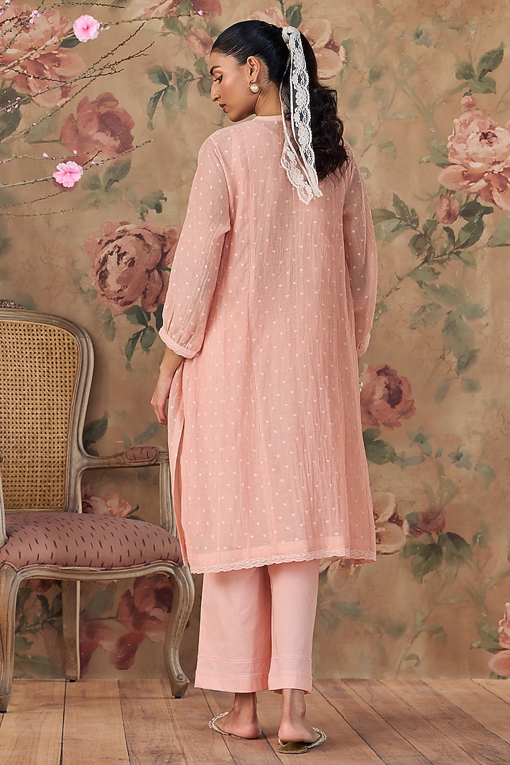 Blush Pink Chanderi Thread Embroidered Kurta Set by Kritika Dawar at Pernia's Pop Up Shop