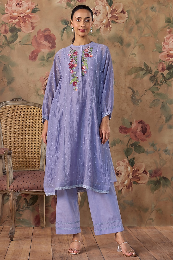 Violet Chanderi Thread Embroidered Kurta Set by Kritika Dawar at Pernia's Pop Up Shop