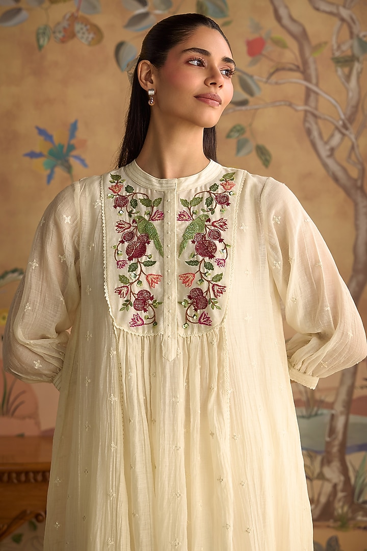 Ivory Chanderi Thread Embroidered Gathered Tunic Set by Kritika Dawar at Pernia's Pop Up Shop