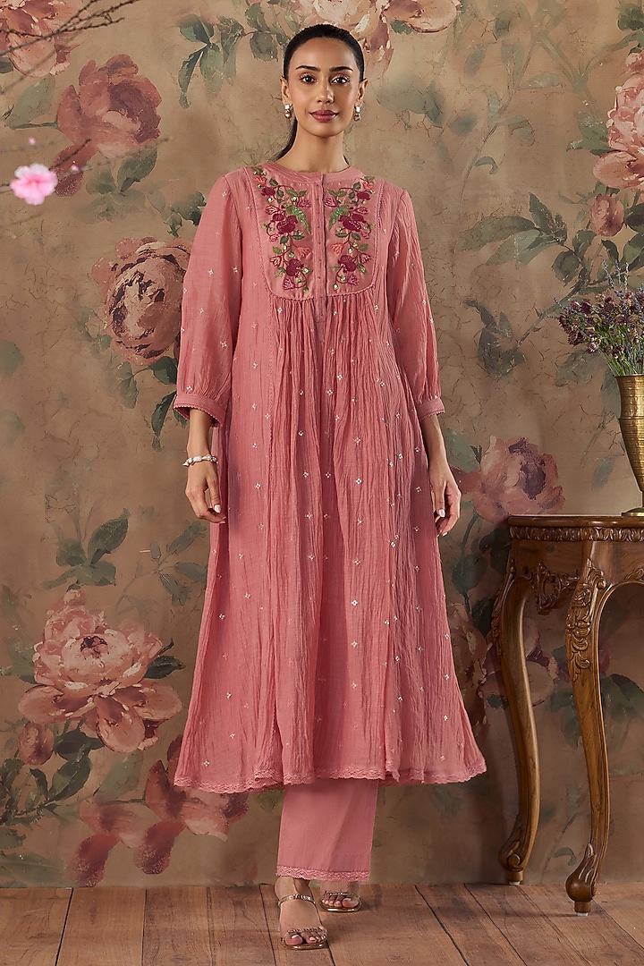 Blush Pink Chanderi Thread Embroidered Gathered Tunic Set by Kritika Dawar at Pernia's Pop Up Shop