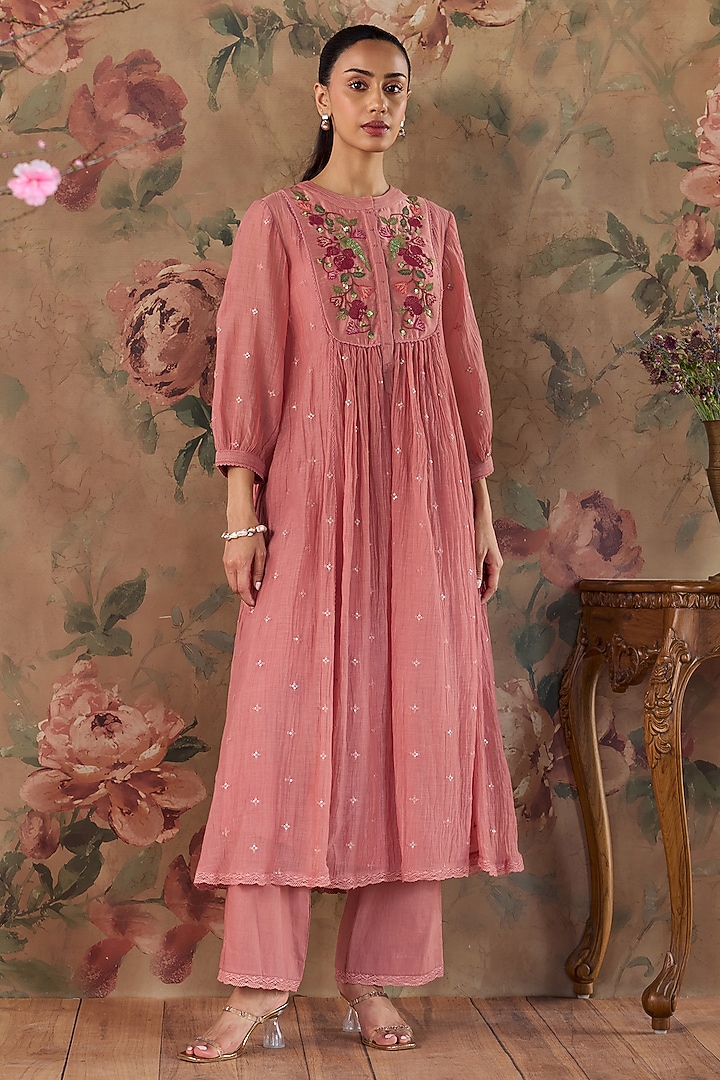 Blush Pink Chanderi Thread Embroidered Gathered Tunic Set by Kritika Dawar at Pernia's Pop Up Shop