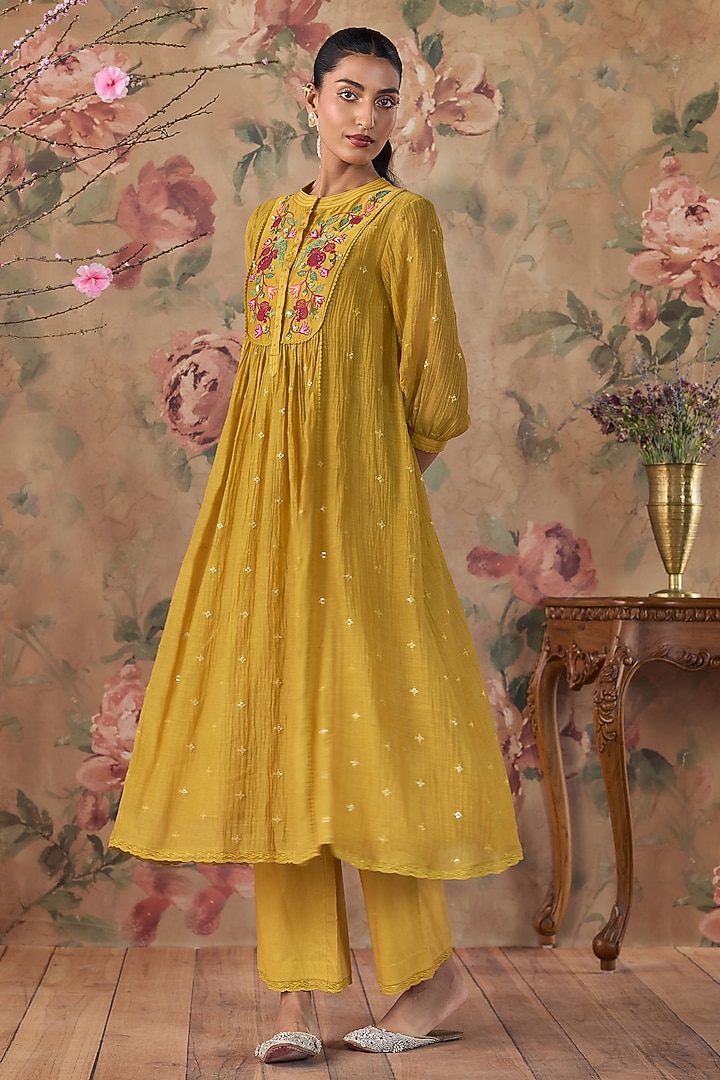 Yellow Chanderi Thread Embroidered Gathered Tunic Set by Kritika Dawar at Pernia's Pop Up Shop