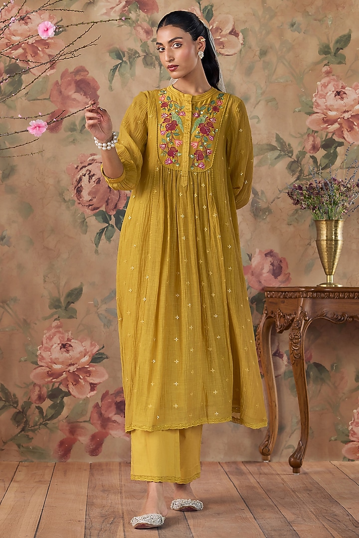 Yellow Chanderi Thread Embroidered Gathered Tunic Set by Kritika Dawar at Pernia's Pop Up Shop