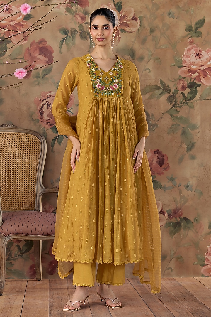 Mustard Chanderi Thread Embroidered A-Line Kurta Set by Kritika Dawar at Pernia's Pop Up Shop