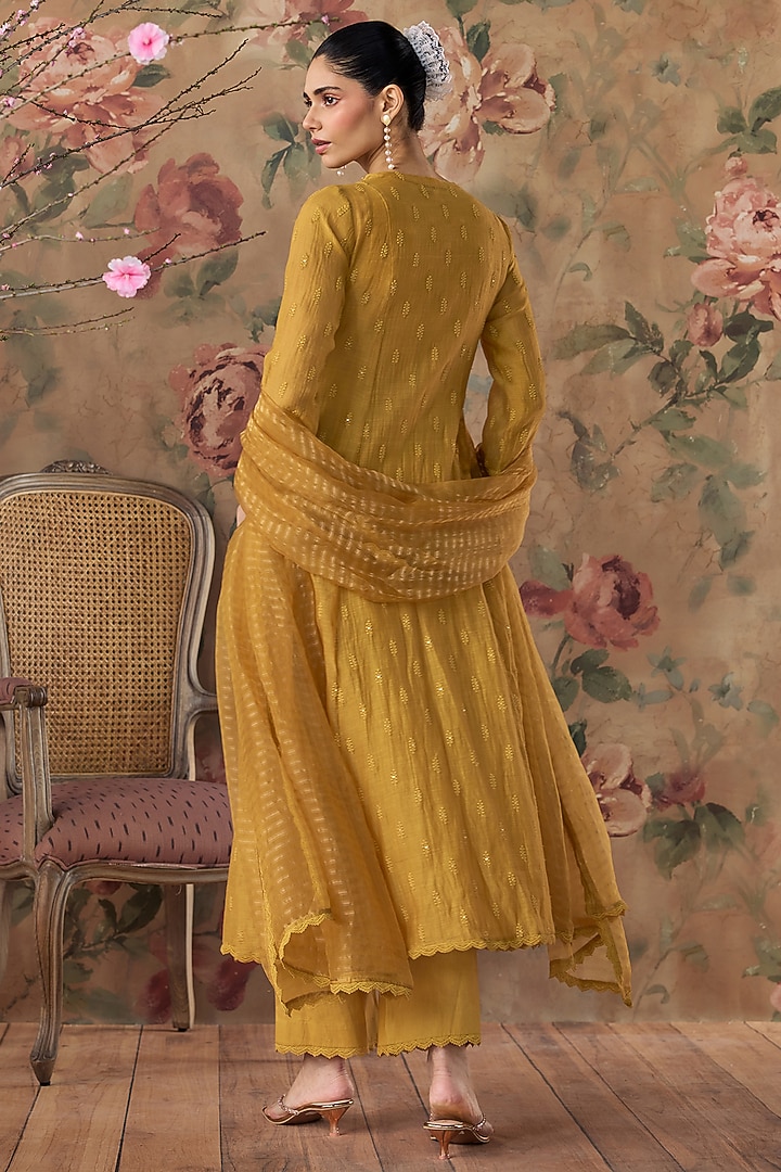Mustard Chanderi Thread Embroidered A-Line Kurta Set by Kritika Dawar at Pernia's Pop Up Shop