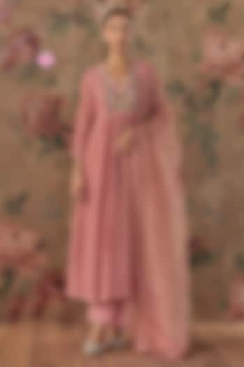 Blush Pink Chanderi Thread Embroidered A-Line Kurta Set by Kritika Dawar at Pernia's Pop Up Shop