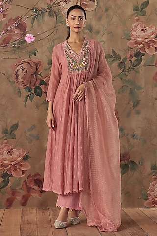 Blush Pink Chanderi Thread Embroidered A-Line Kurta Set by Kritika Dawar