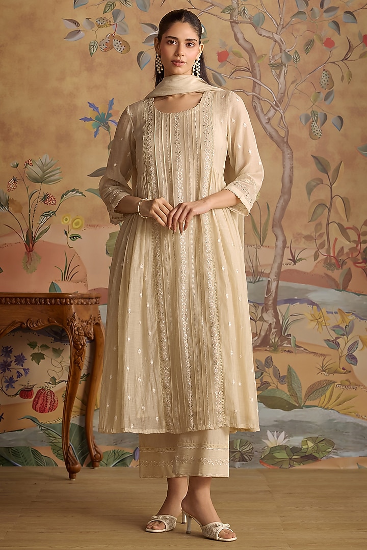 Ivory Chanderi Sequins Embroidered Kurta Set by Kritika Dawar at Pernia's Pop Up Shop