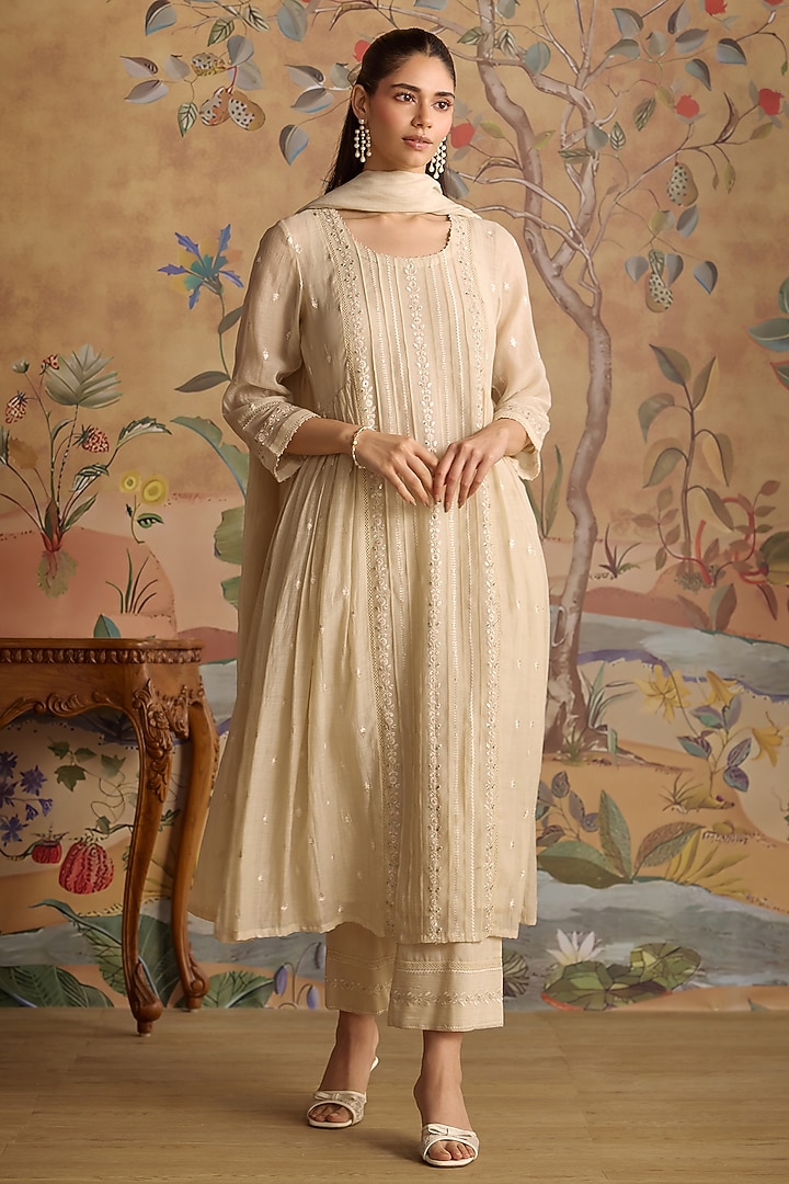 Ivory Chanderi Sequins Embroidered Kurta Set by Kritika Dawar at Pernia's Pop Up Shop