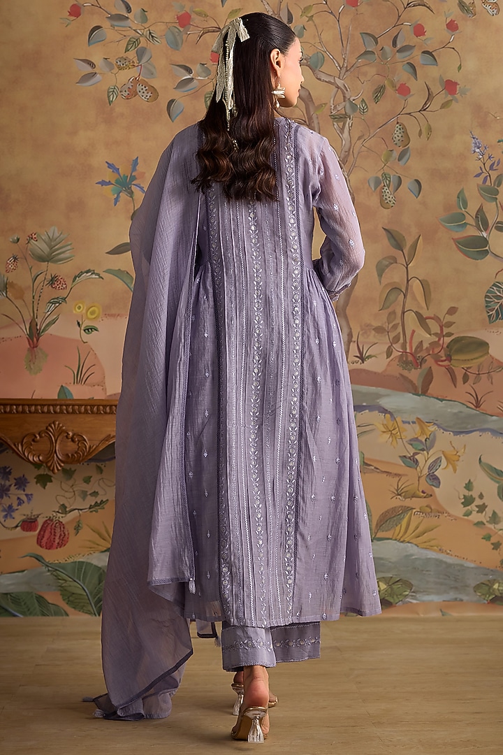 Violet Chanderi Thread Embroidered Kurta Set by Kritika Dawar at Pernia's Pop Up Shop