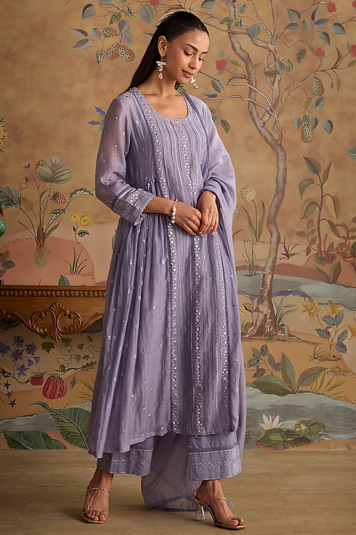Violet Chanderi Thread Embroidered Kurta Set by Kritika Dawar at Pernia's Pop Up Shop