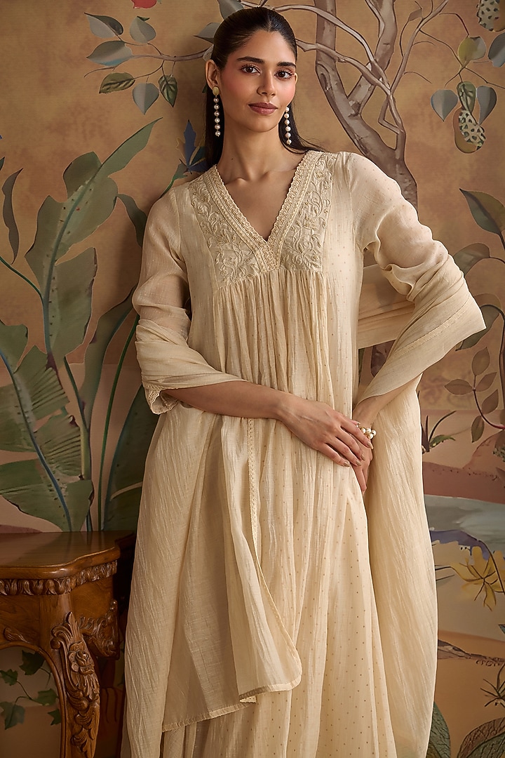 Ivory Chanderi Block Printed Kurta Set by Kritika Dawar at Pernia's Pop Up Shop