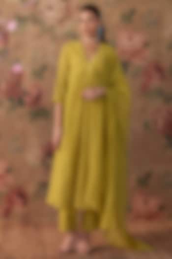 Yellow Chanderi Block Printed Kurta Set by Kritika Dawar at Pernia's Pop Up Shop