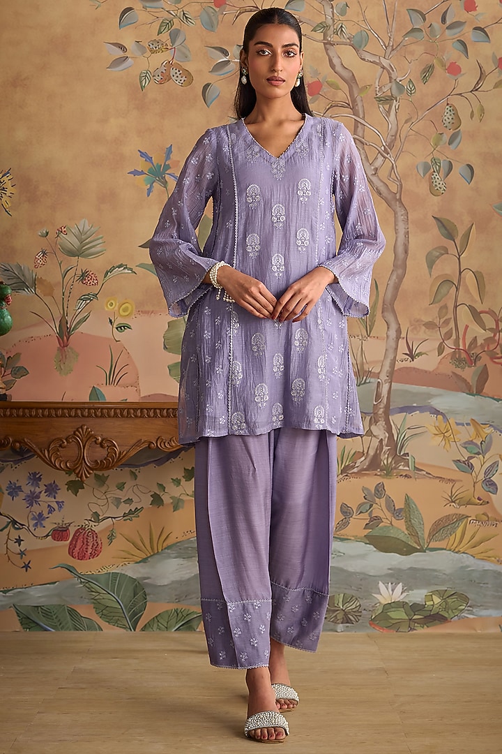 Violet Chanderi Floral Embroidered A-Line Kurta Set by Kritika Dawar at Pernia's Pop Up Shop