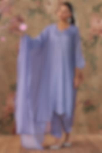 Violet Chanderi Floral Embroidered Straight Kurta Set by Kritika Dawar at Pernia's Pop Up Shop