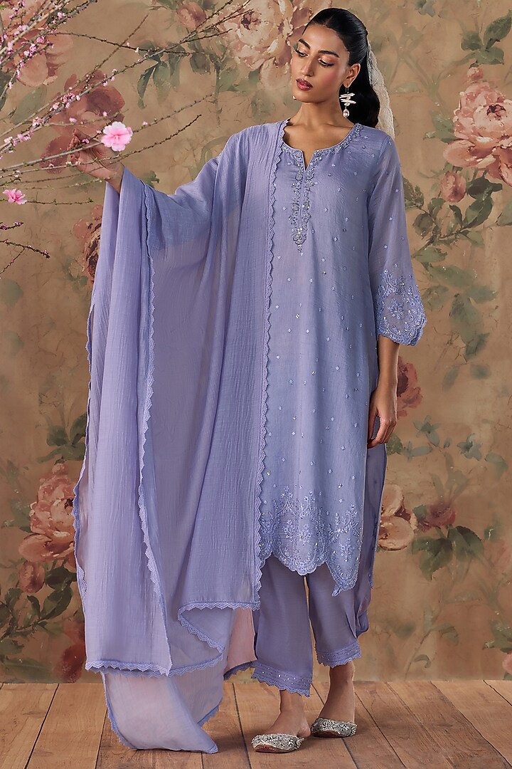 Violet Chanderi Floral Embroidered Straight Kurta Set by Kritika Dawar at Pernia's Pop Up Shop