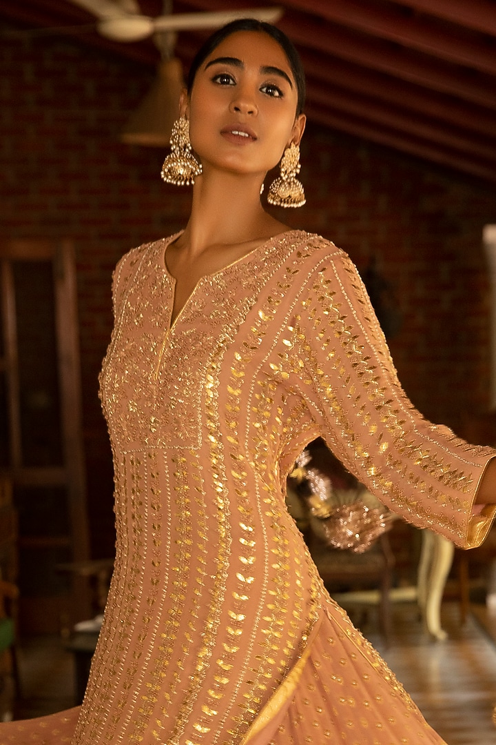 Blush Pink Embroidered Kurta Set by Kritika Dawar at Pernia's Pop Up Shop