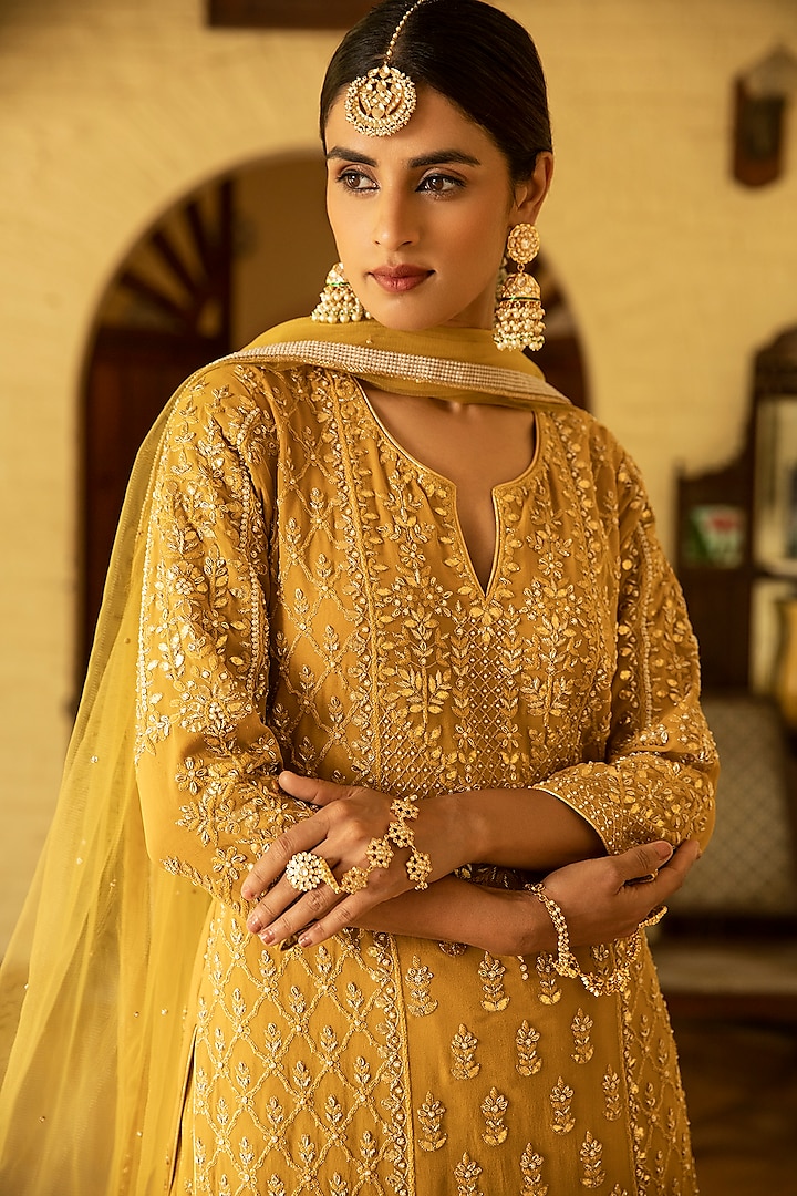 Yellow Embroidered Kurta Set by Kritika Dawar at Pernia's Pop Up Shop