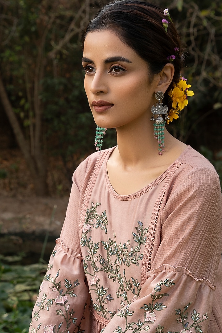Pink Embroidered Tunic Set by Kritika Dawar at Pernia's Pop Up Shop