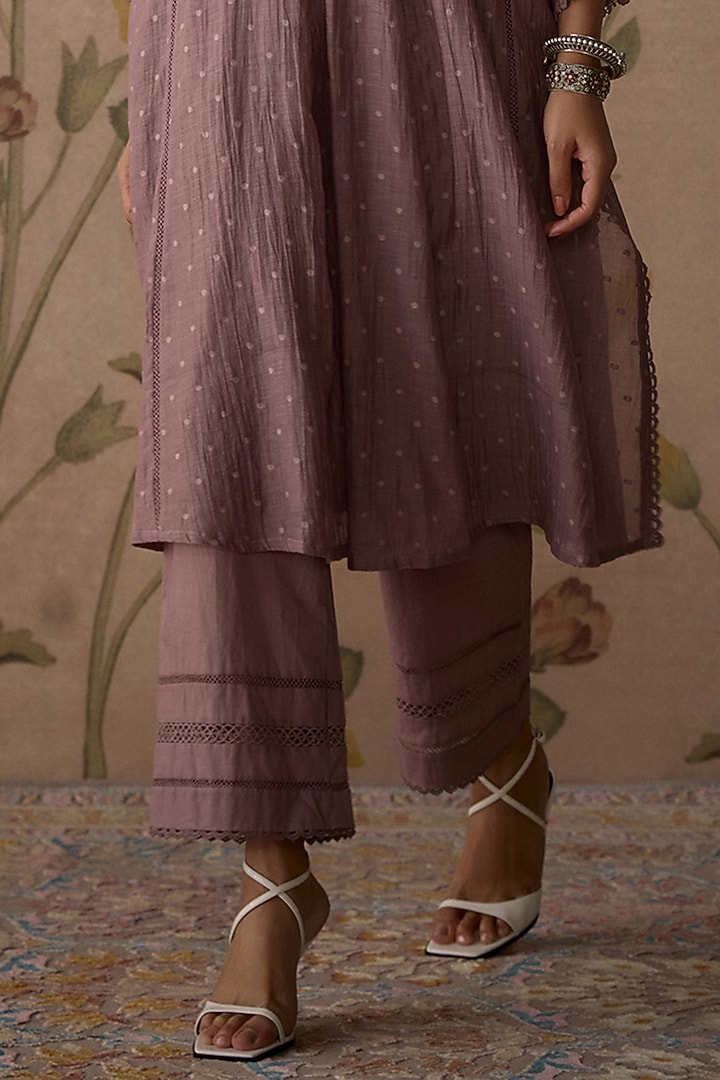 Mauve Chanderi Hand Embroidered Kurta Set by Kritika Dawar at Pernia's Pop Up Shop