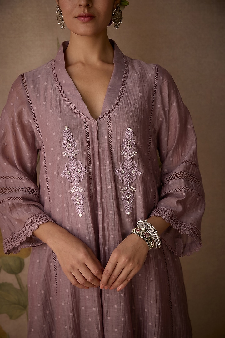 Mauve Chanderi Hand Embroidered Kurta Set by Kritika Dawar at Pernia's Pop Up Shop