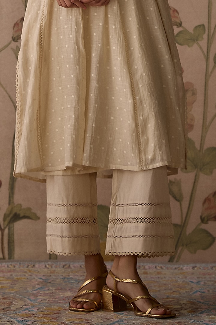 Ivory Chanderi Hand Embroidered Kurta Set by Kritika Dawar at Pernia's Pop Up Shop