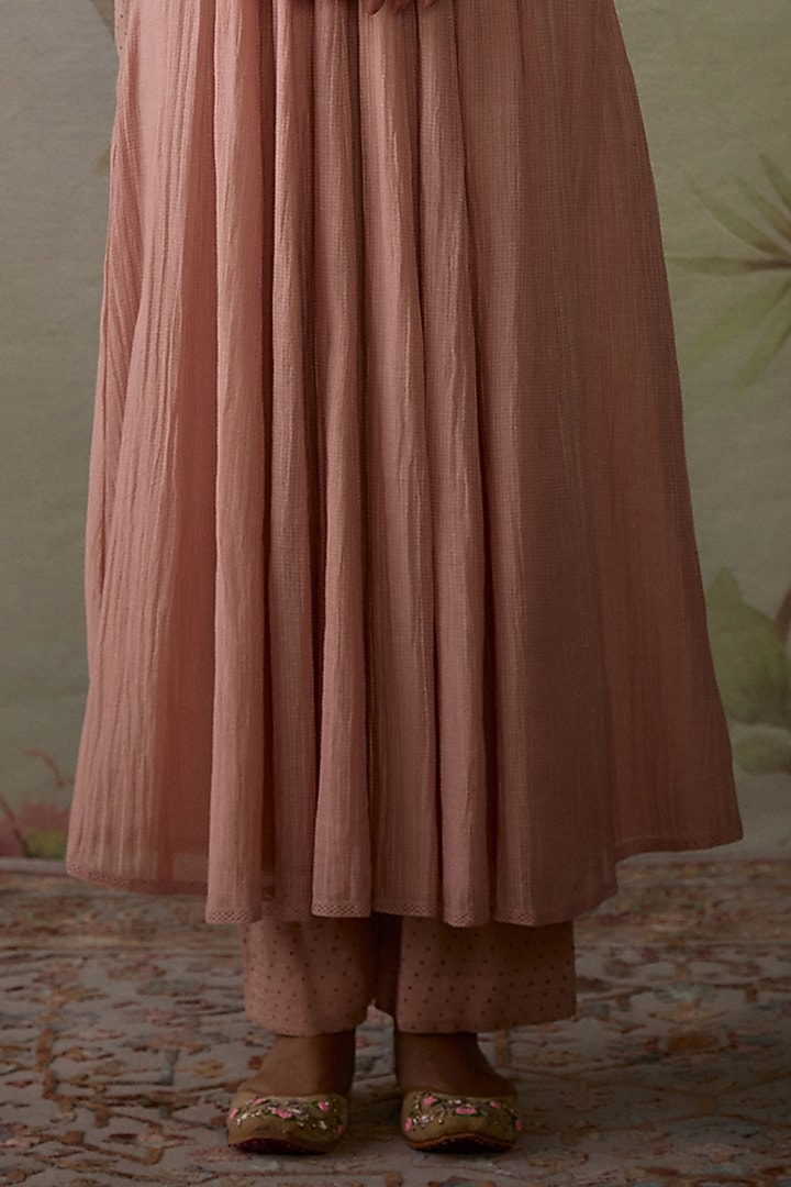 Pink Chanderi Thread Hand Embroidered Gathered A-Line Kurta Set by Kritika Dawar at Pernia's Pop Up Shop