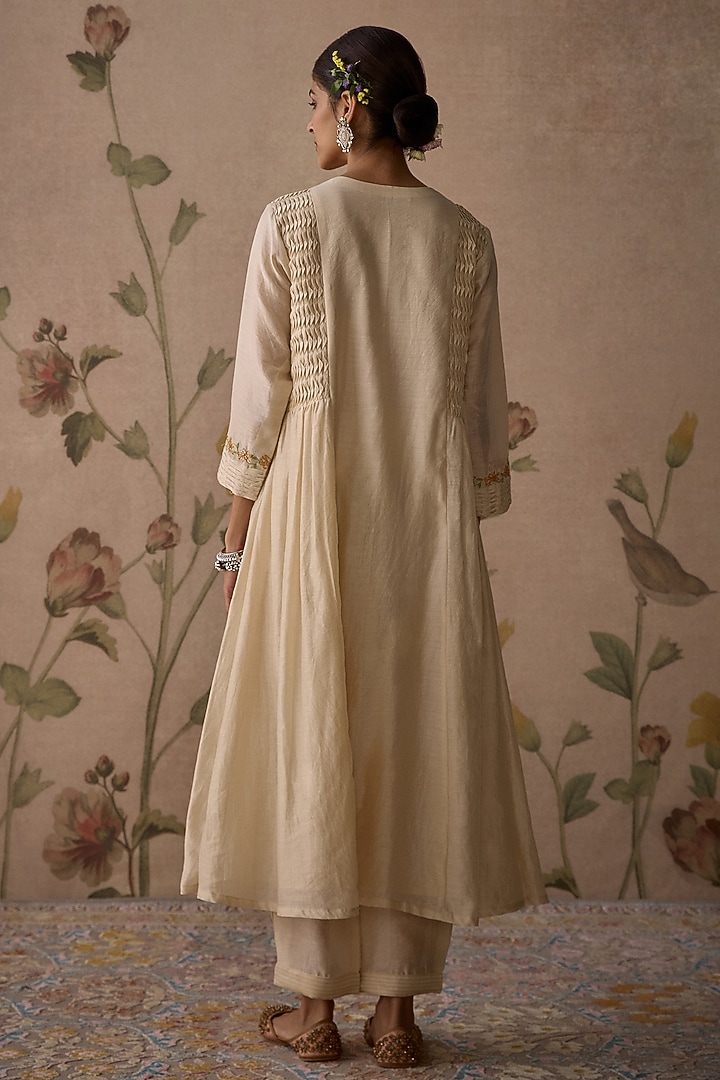 Ivory Chanderi Hand Embroidered Front-Open Kurta Set by Kritika Dawar at Pernia's Pop Up Shop