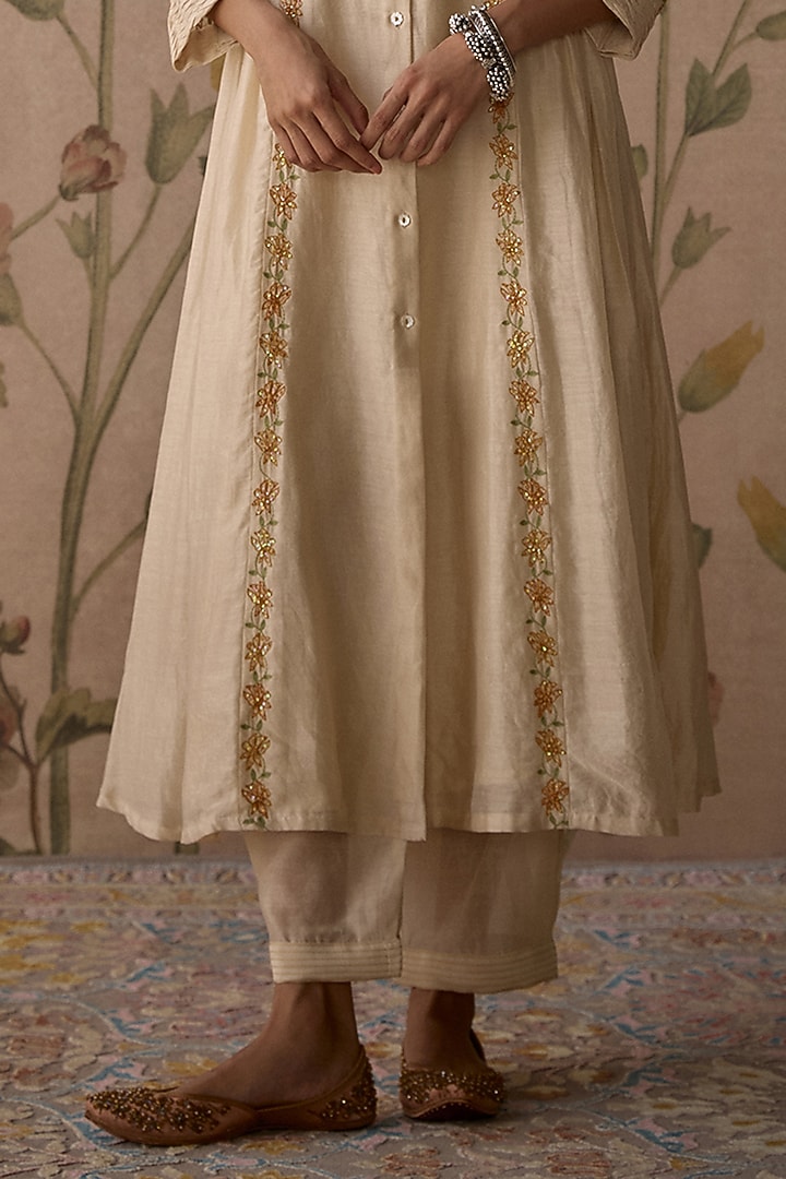 Ivory Chanderi Hand Embroidered Front-Open Kurta Set by Kritika Dawar at Pernia's Pop Up Shop